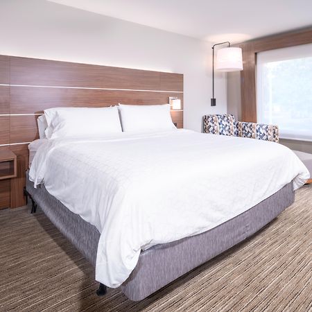 Holiday Inn Express & Suites Brevard - City Center Esterno foto